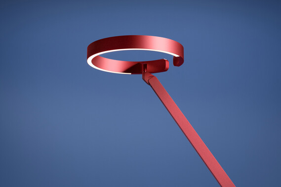 Occhio Gioia lettura floor luminaire on blue backround