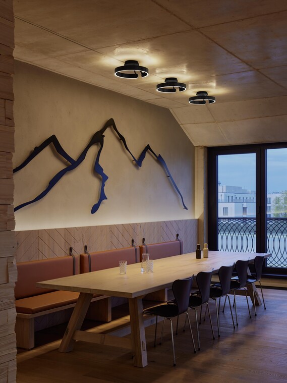 Stories_Bogner HQ4